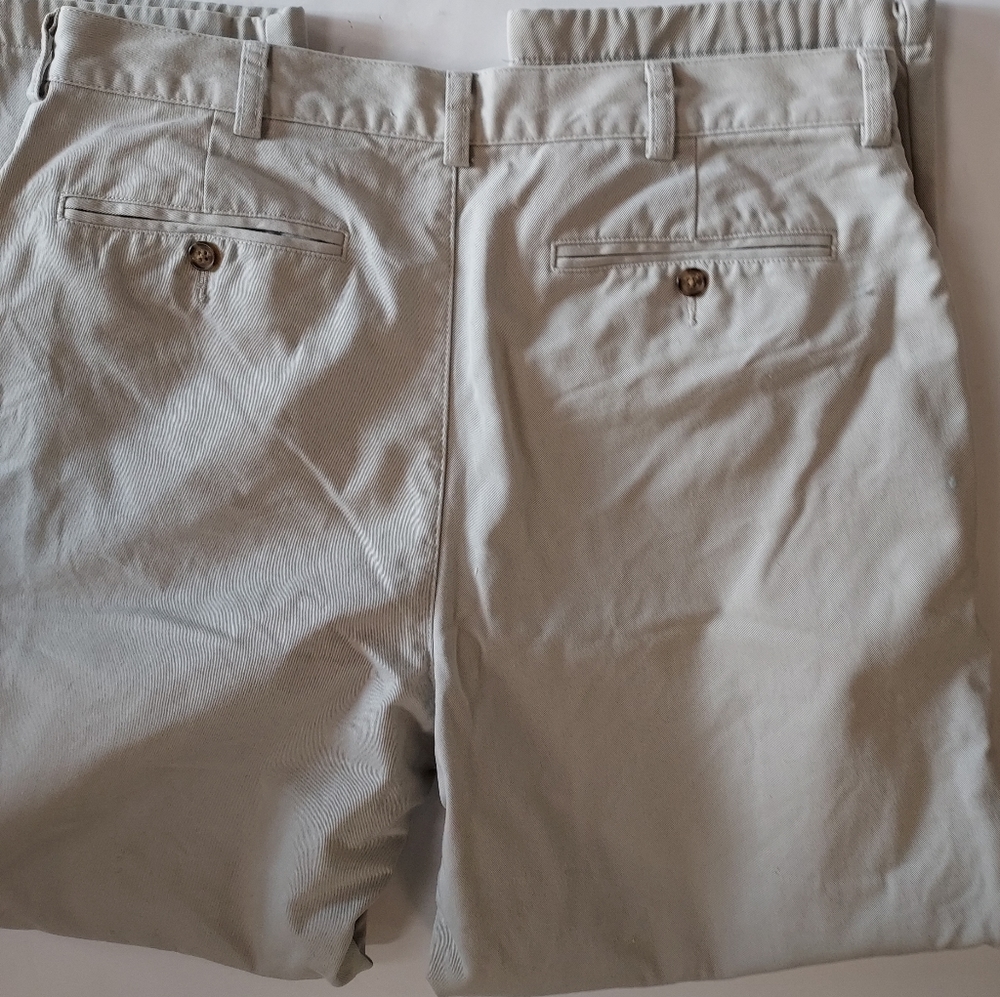 LL Bean Flannel lined Khaki Pants Mid Rise Straight leg Measure 34" X 28" - Picture 4 of 4